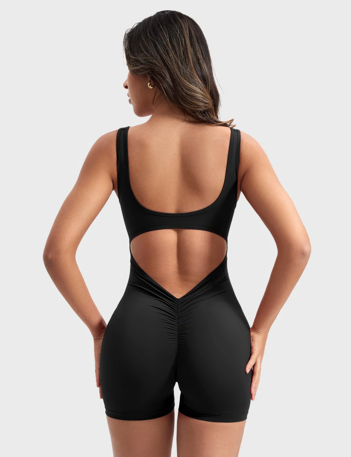 DEMI | V-BACK JUMPSUIT SHORT